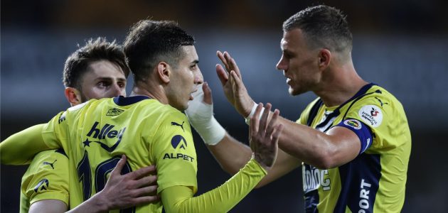 النصيري يسجل في اكتساح فنربخشة لباشاك شهير